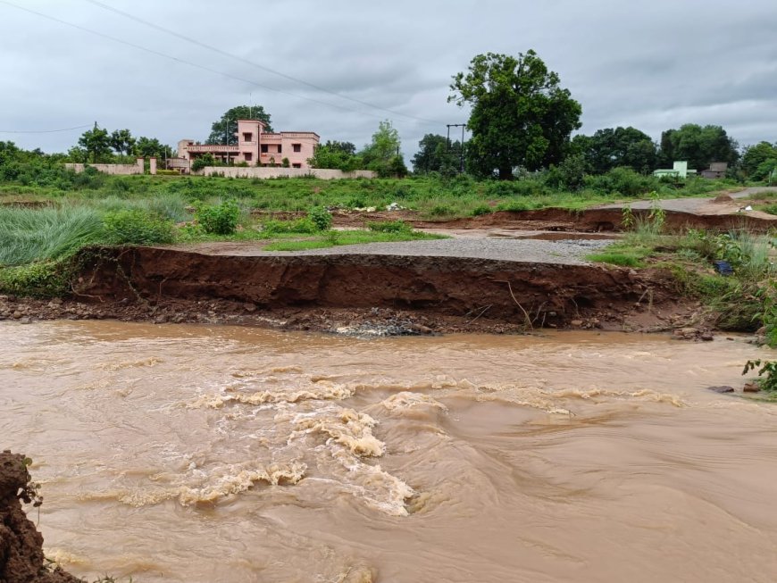 ପୂର୍ତ୍ତ ବିଭାଗ ବେପରୁଆ ନୀତି ପାଣିରେ ଭାଷୀ ଗଲା ୩୦ ଲକ୍ଷ ଟଙ୍କାର ଡାଇଭର୍ସନ ରୋଡ,