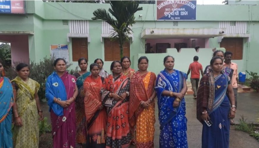 କାଟିଙ୍ଗିଆରେ ଚୋରା ମଦ କାରବାର ବୃଦ୍ଧି ଯୋଗୁଁ ମଦ ମୃତ୍ୟୁ ଭୟ : କାର୍ଯ୍ୟନୁଷ୍ଠାନ ନେବାକୁ ମହିଳାଙ୍କ ଦାବି,