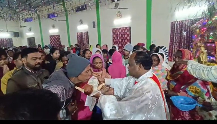 ବର୍ଷାକୁ ଖାତିର ନ କରି ପ୍ରଭୁ ଯୀଶୁଙ୍କ ପାଇଁ କଲେ ପ୍ରାର୍ଥନା: ଧରାବତରଣ କଲେ ପ୍ରଭୁ ଯୀଶୁ :